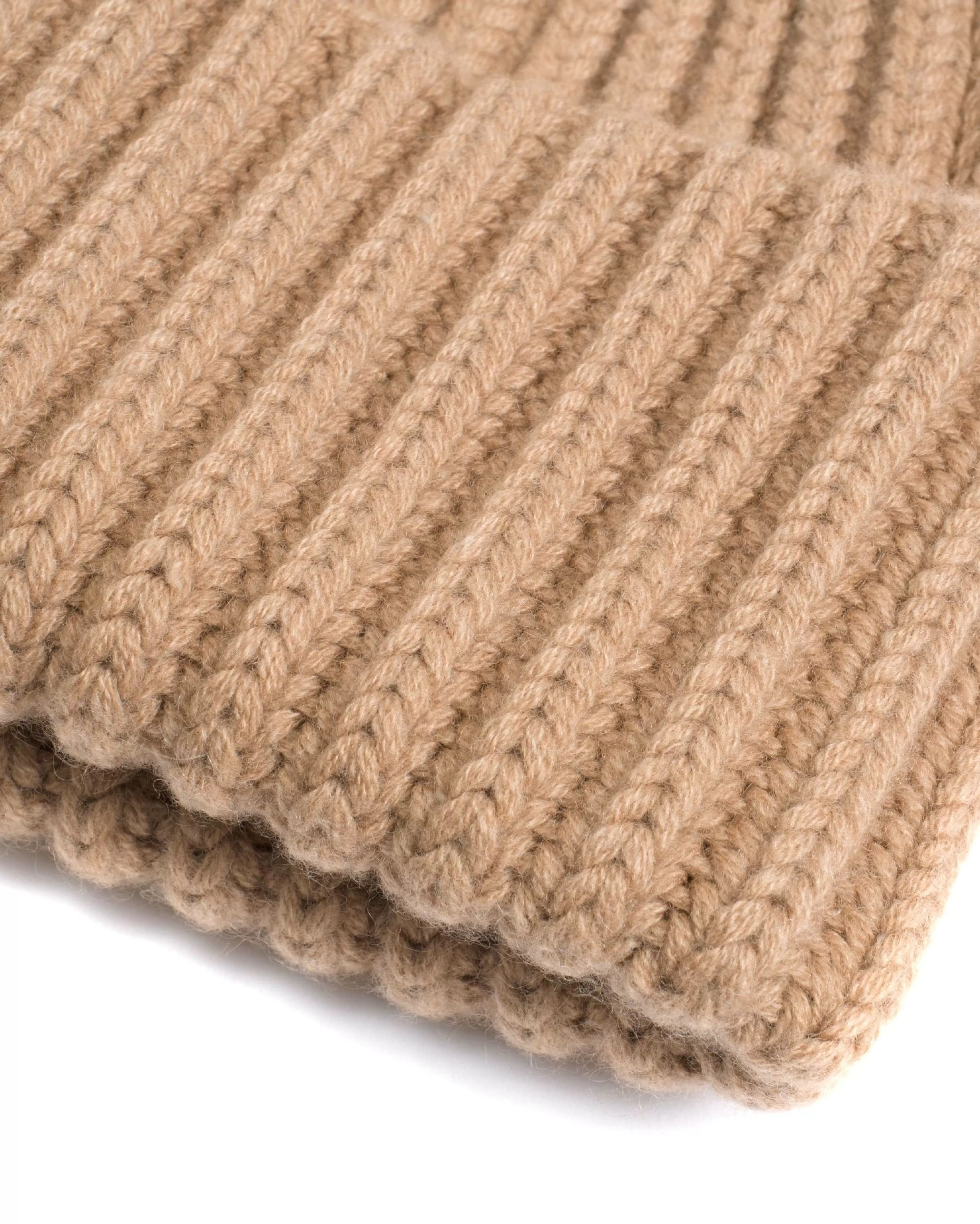 Anonymous Copenhagen Sandra cashmere beanie^ Cosy Essentials